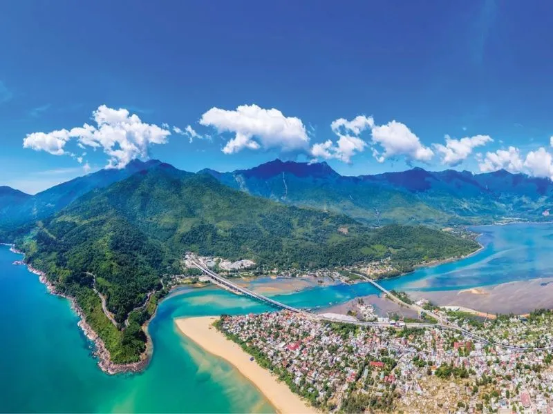 Lang Co Bay: Discover a world-class coastal paradise at the foot of Hai Van Pass